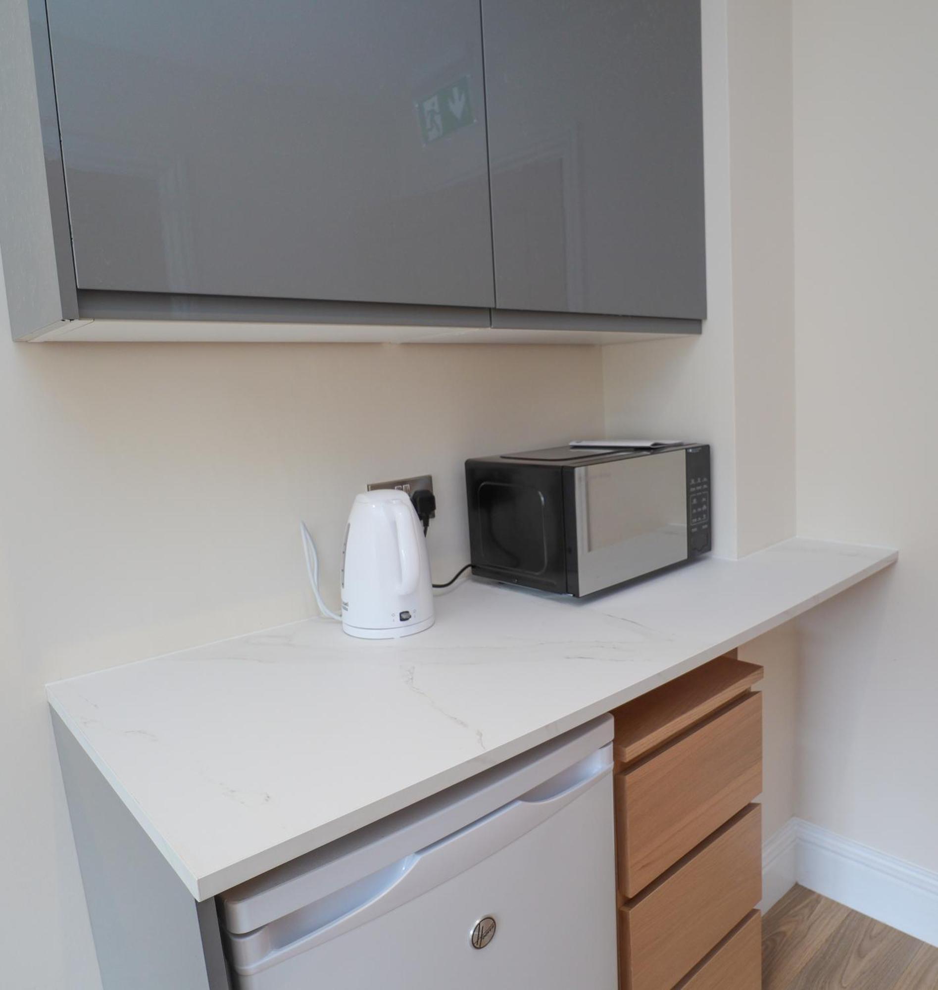 Aqua Nest Eastbourne - En-Suite, Free Parking, Kitchen 外观 照片